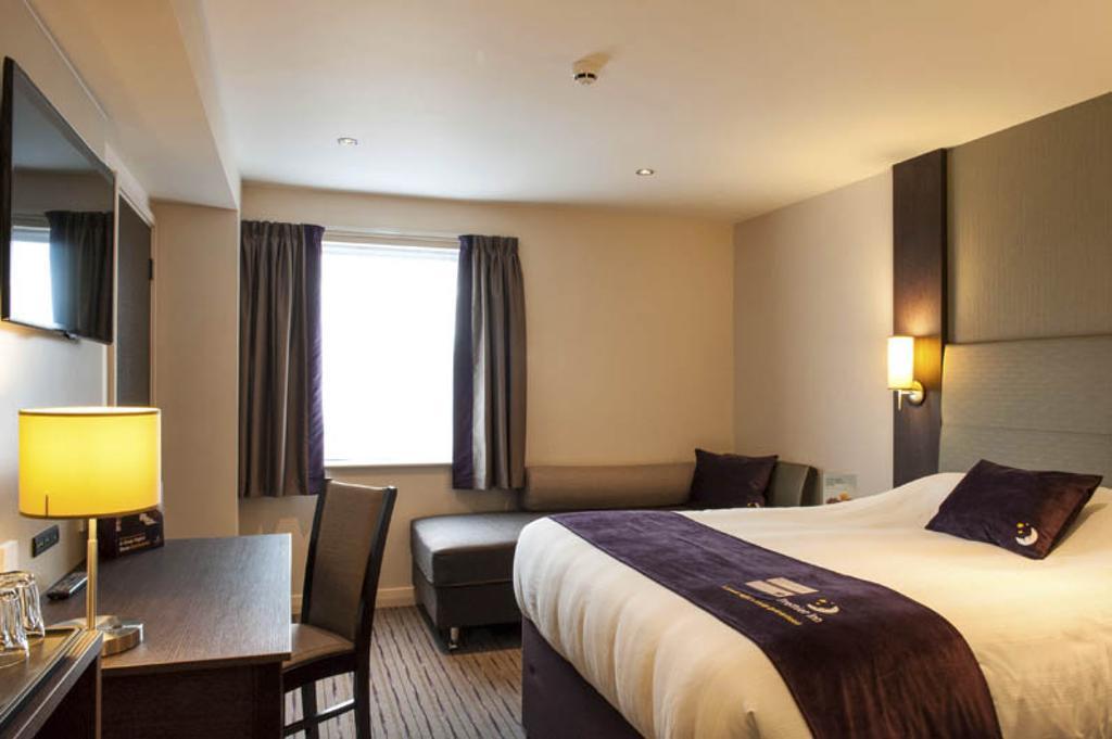 Premier Inn Birmingham City Centre Broad Street المظهر الخارجي الصورة
